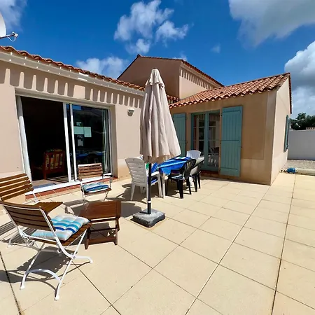 Casa de Férias Maison Calme A Avec Piscine Privee, Pour 6 Personnes - Fr-1-323-575 *