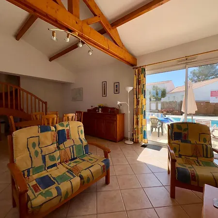 Maison Calme A Avec Piscine Privee, Pour 6 Personnes - Fr-1-323-575 *